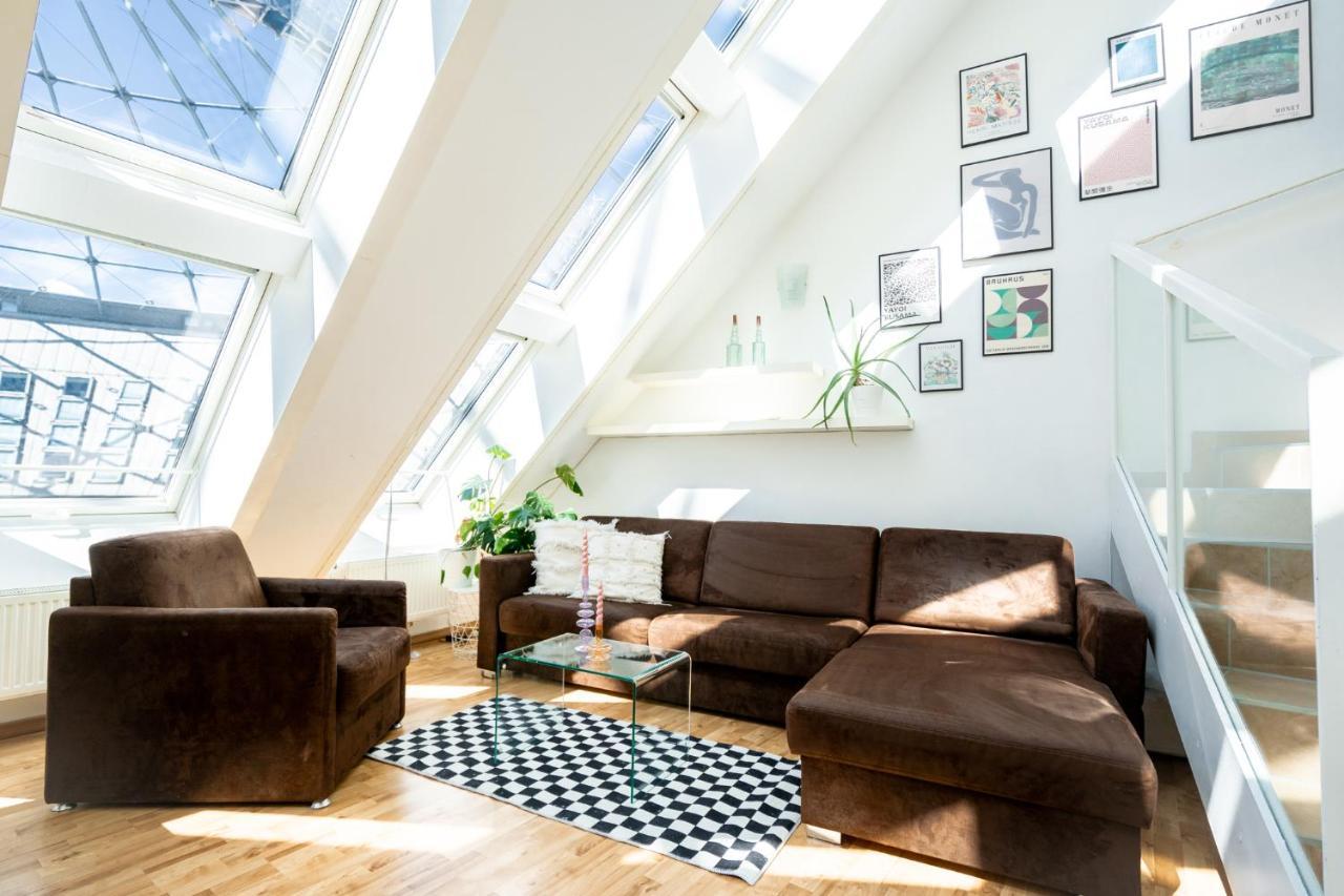 Unique Maisonette Apartment Gasometer 12Th Floor Wien Exteriör bild